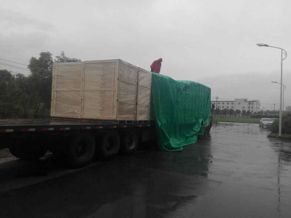 2017年6月北京創(chuàng)聯(lián)匯通電氣-雨中發(fā)貨現(xiàn)場，一直以顧客服務為較好